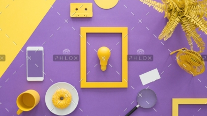 yellow frame on violet background PNCJ6TZ