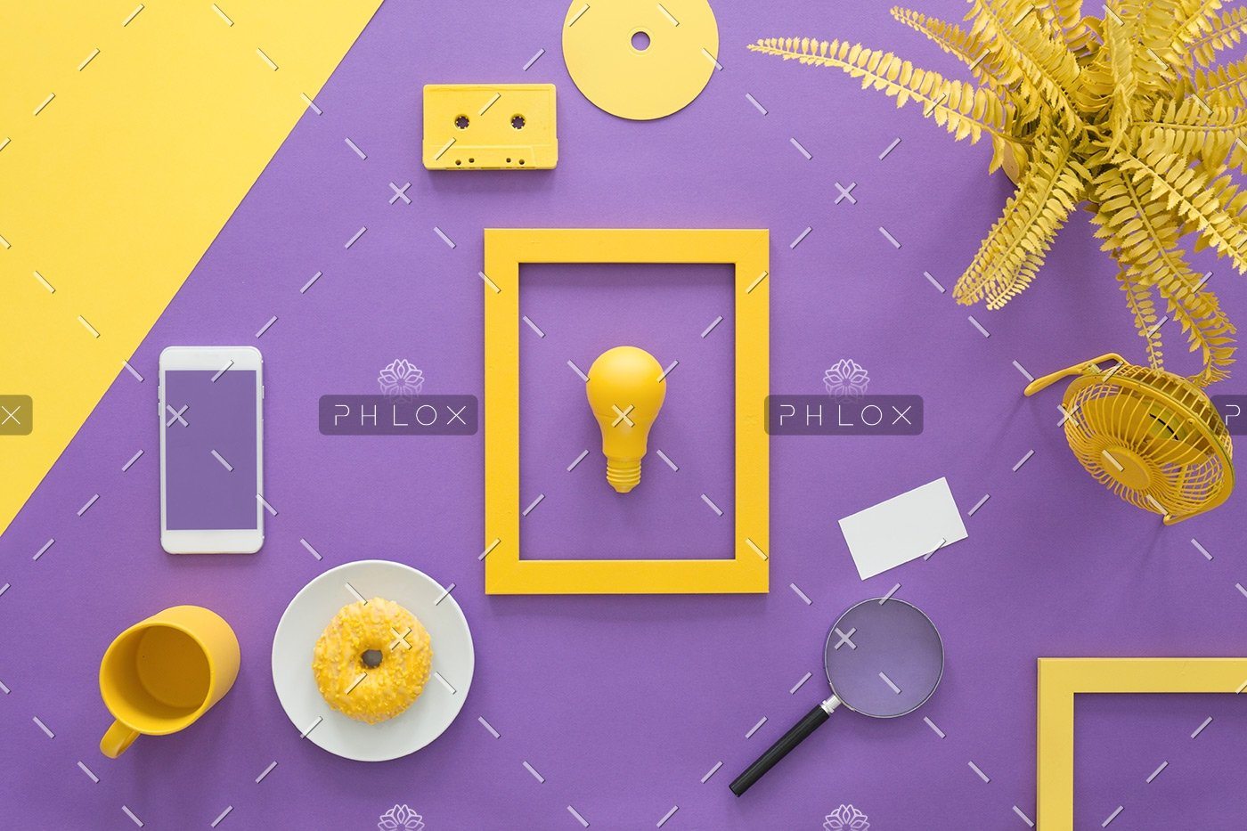 yellow frame on violet background PNCJ6TZ